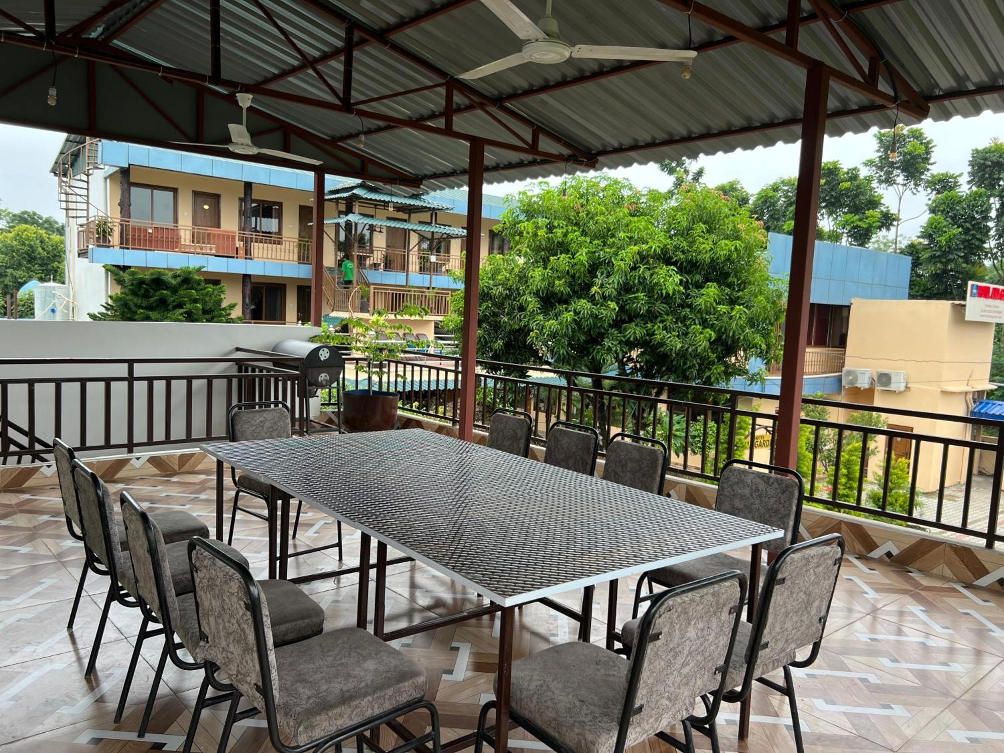 Ama Garden Sauraha Exterior foto